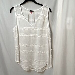 Vince Camuto Linen Blend White Eyelash Fringe V Neck Sleeveless Top Size M